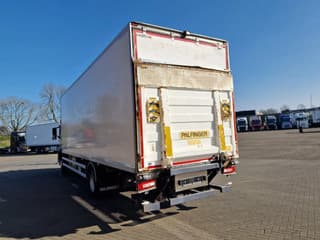 Volvo 330 4x2 - Carrier MT 18 Frigo - Loadlift - Full air - Sleepercab - Image 5