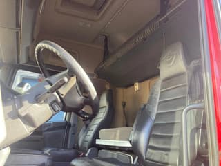 Scania R580 6x2 with Boogie Lift Axle - Image 9