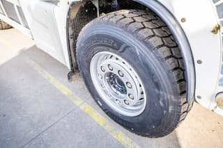 MAN 26.430-6x2-4 BL (New Tires) - Image 10