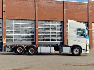 Volvo 13.540 Globetrotter 6x2 - BDF - 4.90 WB - Full air - VEB + - Image 8