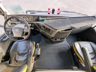 Volvo FH 2020 - 16.750 Globetrotter XL 6x2 - Retarder - I parkcool - Full air - Leather afbeelding 11