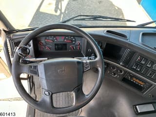 Volvo FM 370 6X2, EURO 5, Palfinger, Remote - Image 10