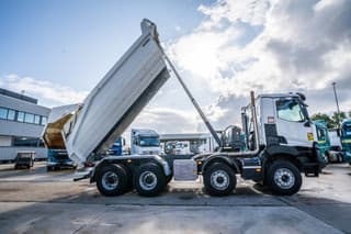 Renault K 480 + BENNE ENROCHEMENT HARDOX - Image 3
