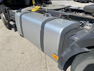 Renault / 2x Tank / Euro 6 - Image 12