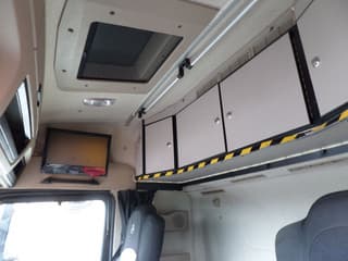 Mercedes-Benz 3351 6x4 - Image 8
