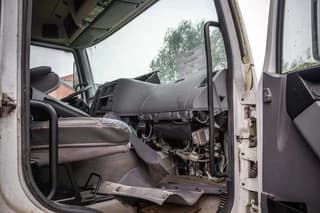 Renault PREMIUM 320 - Image 8