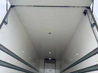 Volvo 4X2 - EURO 6 + THERMOKING T-500R + DHOLLANDIA LIFT - Image 10