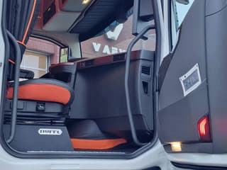 Volvo FH 2025 - 16.780 Aero XL 6x2/4 - New - Full spec - Retarder - I parkcool - Performance - Leather -BUFFL interior afbeelding 44
