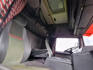 Volvo 500 Globetrotter 4x2 - Fully renovated - Volvo Demo colors - New paint - Perfect shape - Telma - Image 18