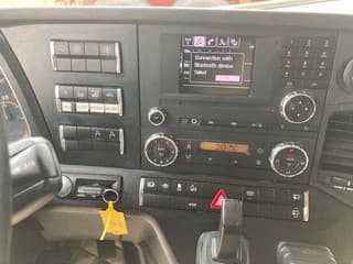 Mercedes-Benz 3351 6x4 - Image 7