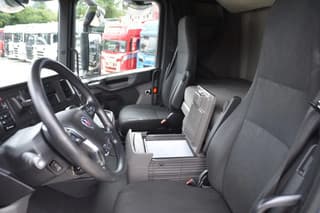 Scania S450 NGS 4x2NB - FULL AIR - RETARDER - ACC - PARK. AIRCO - 2 x FUEL TANKS - TOP CONDITION - - Image 5