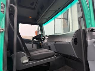 Mercedes-Benz 4x2 / Manual gearbox / Euro 5 / Only 230.963km - Image 13