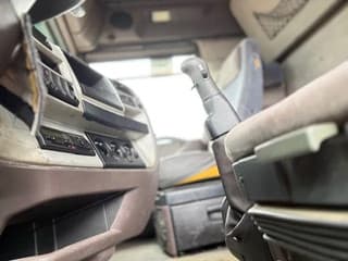 Renault DXI (MANUAL GEARBOX / ZF-INTARDER / AIRCONDITIONING / 2x DIESELTANK / COMPLETE SPOILERSET / ETC.) - Image 8