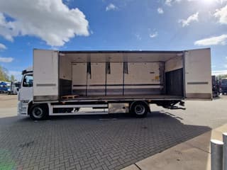 Mercedes-Benz 1833 4x2 - Box with sidedoors - Loadlift - Full air - Mirror cam - Image 6