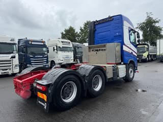 Volvo FH540 6X4 TANDEM LIFT ,RET,HYDR,HUB RED ,LOW KM - Image 5