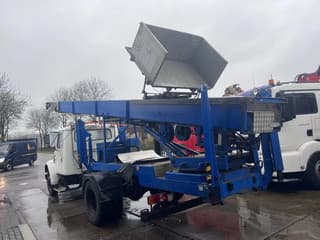 International 4x2 210HP + TEUPEN hyLIFT - Image 6