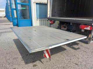 Scania R450 Topline 6x2*4 - Special alu curtains - 2.000 KG loadlift - Retarder - Full air - 4.90 WB - Image 5