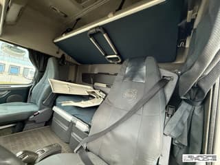 Volvo FH460 - Image 10