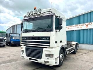 DAF XF SPACECAB 6x2 WITH HOOK-ARM SYSTEM (EURO 3 / ZF16 MANUAL GEARBOX / ZF-INTARDER / STEEL-/AIR SUSPENSION / AIRCONDITIONING) - Thumbnail 1