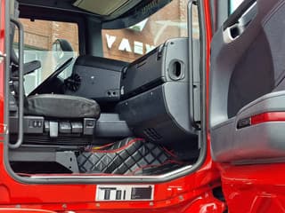 Scania R580 V8 Topline 8x4/4 - 164T GCW - Retarder - PTO/Hydraulics - Night clima - Leather - Image 25