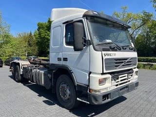 Volvo FM12.420 6x2 - Image 2