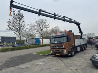 Volvo 6X2 EURO 5 HIAB 211 EP5 + REMOTE CONTROL - Image 2