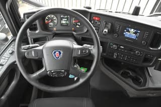 Scania S410 NGS 4x2EB MEGA 95 cm or 103 cm driving height - RETARDER - 803 TKM - FULL AIR - PARK. AIRCO - LEATHER SEATS - 2 x FUEL TANKS - TOP CONDITION - - Image 6