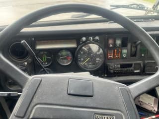 Volvo N12 - 1987 - Tipper - Oldtimer - Image 4