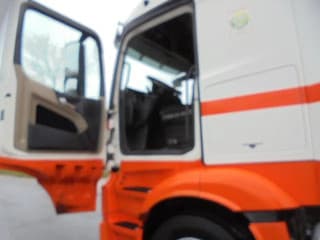 Mercedes-Benz 1836 LS - Image 11