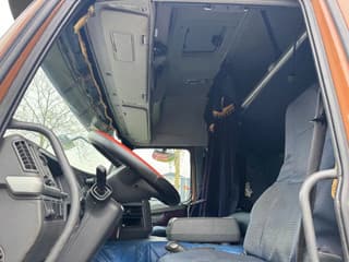 Volvo 6X2 EURO 5 HIAB 211 EP5 + REMOTE CONTROL - Image 15