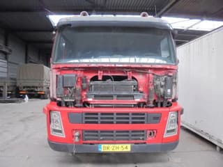 Volvo 380 ENGINE NOT OK ONLY PARTS NL TRUCK - Image 2