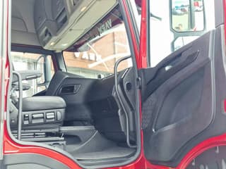 Iveco 6x2 - Retarder - Full air - 3.20 WB - Navi - Image 22