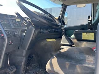 Volvo FM12.420 6x2 - Image 5