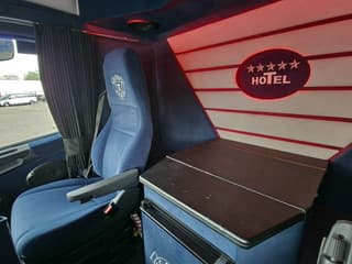 Scania T580 V8 Topline 6x2 - Original Scania Hauber / Torpedo - Manual gearbox - Show truck - Retarder - Image 26
