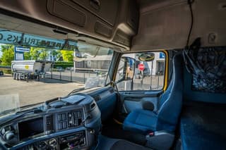 Volvo 400+E5+HYDR. - Image 15