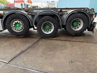 DAF 8x2 CHASSIS WITH MULTILIFT SYSTEM (ZF16 MANUAL GEARBOX / MX-BRAKE / 9.000 KG. FRONT-AXLE / LIFT-AXLES / FRIDGE / ETC.) - Image 6