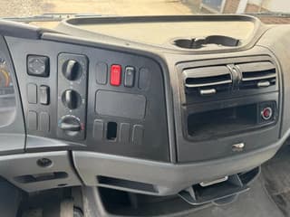 Mercedes-Benz 815 4X2 3 WAY KIPPER FULL STEEL MANUAL GEAR - Image 18