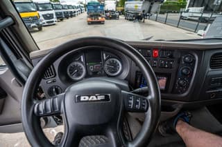 DAF LF 55.220(19 T-E6 )+DHOLLANDIA 2TON - Image 12