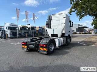 Volvo 420 - Image 5
