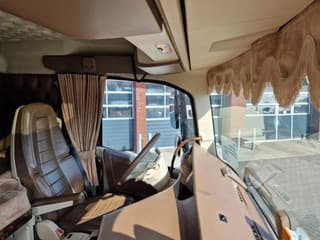Volvo 13.540 Lowroof 6x2 - Show truck - Custom interior - Full air suspension - I parkcool - VEB+ - Image 28
