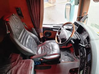Scania R620 Topline 8x4 - Retarder - Full air - Custom interior - Show truck - HUB reduction - Image 10