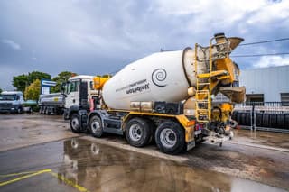 MAN 32.360 BB+LIEBHERR 9m3 - Image 5