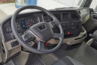 MAN 33.400 BB CH Tipper Truck (9 units) - Image 3
