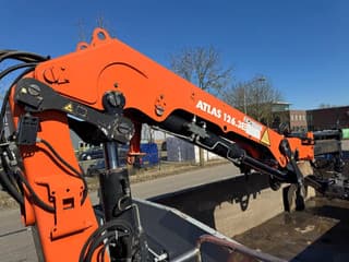Volvo 6X2 - EURO 5 + ATLAS 126.3E A2 + REMOTE + LIFT/STEERING AXLE - Image 18