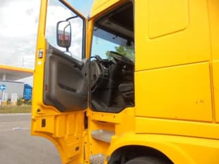 DAF 125XDAF 106 TRACTORHEAD IN STOCK - Image 10