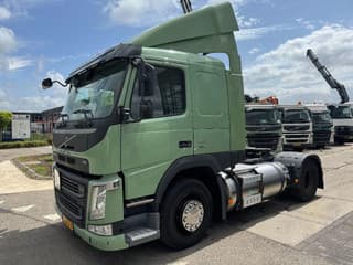 Volvo 4X2 - DIESEL & LNG GAS - Thumbnail 1