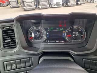 Scania S560 Highline 4x2 - Like new - Night clima - Full air - Custom bumper - Lightbar - Image 15