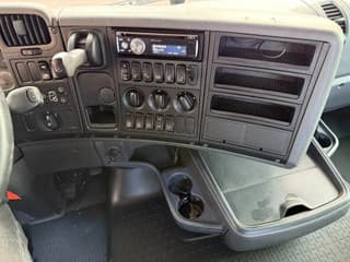 Scania R450 4X2 with Gardner Denver Compressor/Retarder - Image 10
