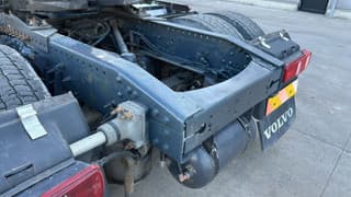 Volvo 400 - Image 12