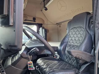 Mercedes-Benz 2545 6x2*4 - Box with sidedoors - Loadlift - Steering axle - Full air - Camera - Image 14
